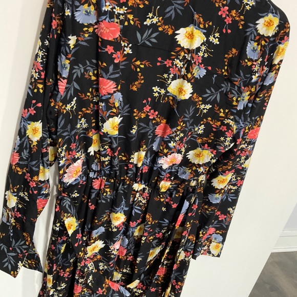 NWOT floral wrap style dress - Picture 7 of 10